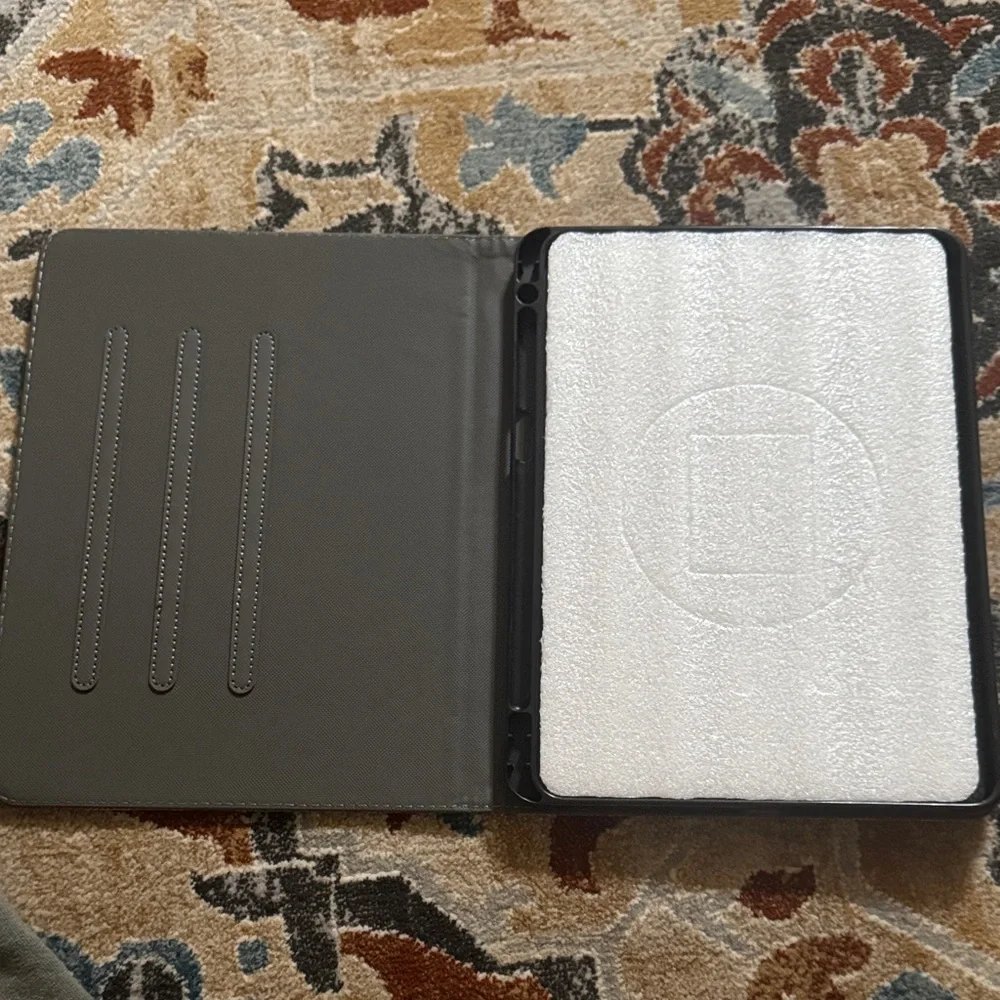 Coach Beige Signature Pattern Folder